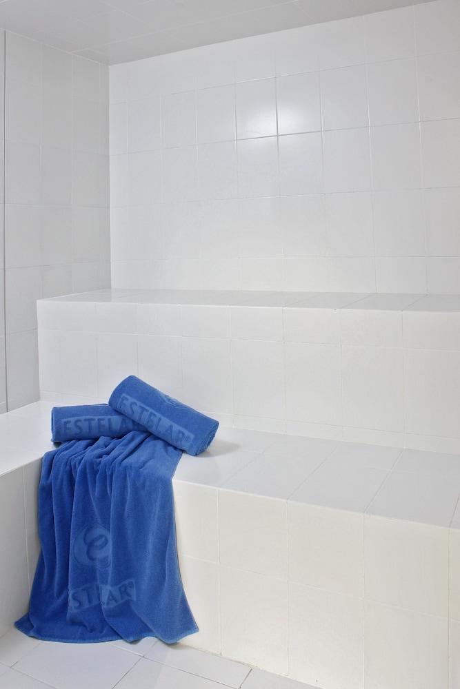Estelar Alto Prado Barranquilla  Exterior foto Bathroom tiles