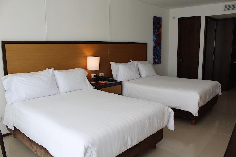 Estelar Alto Prado Barranquilla  Exterior foto A room at the hotel