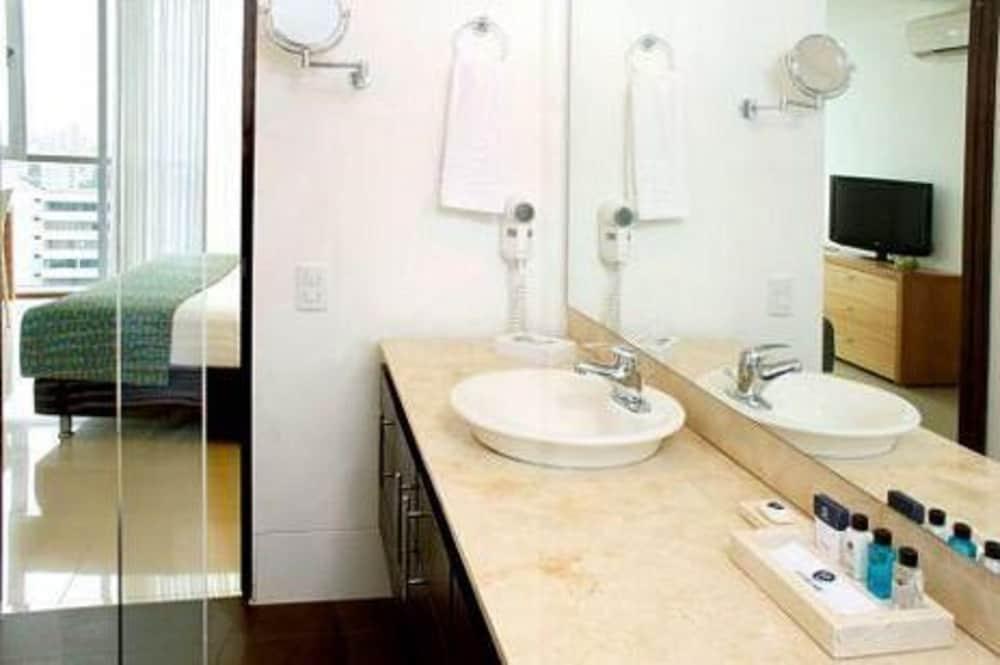 Estelar Alto Prado Barranquilla  Exterior foto Bathroom