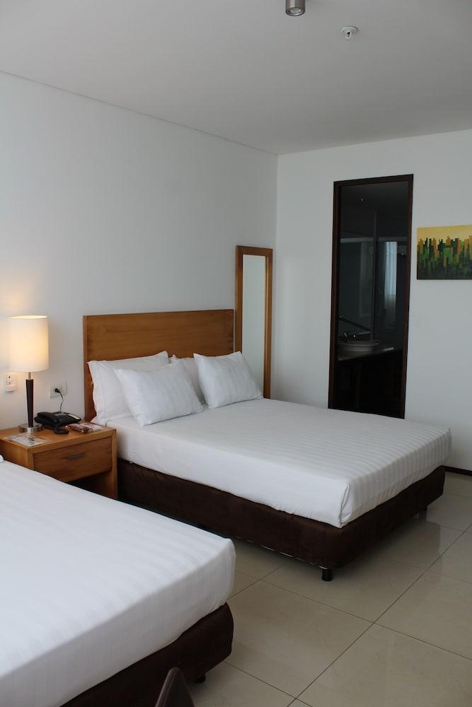Estelar Alto Prado Barranquilla  Exterior foto A bedroom at the hotel
