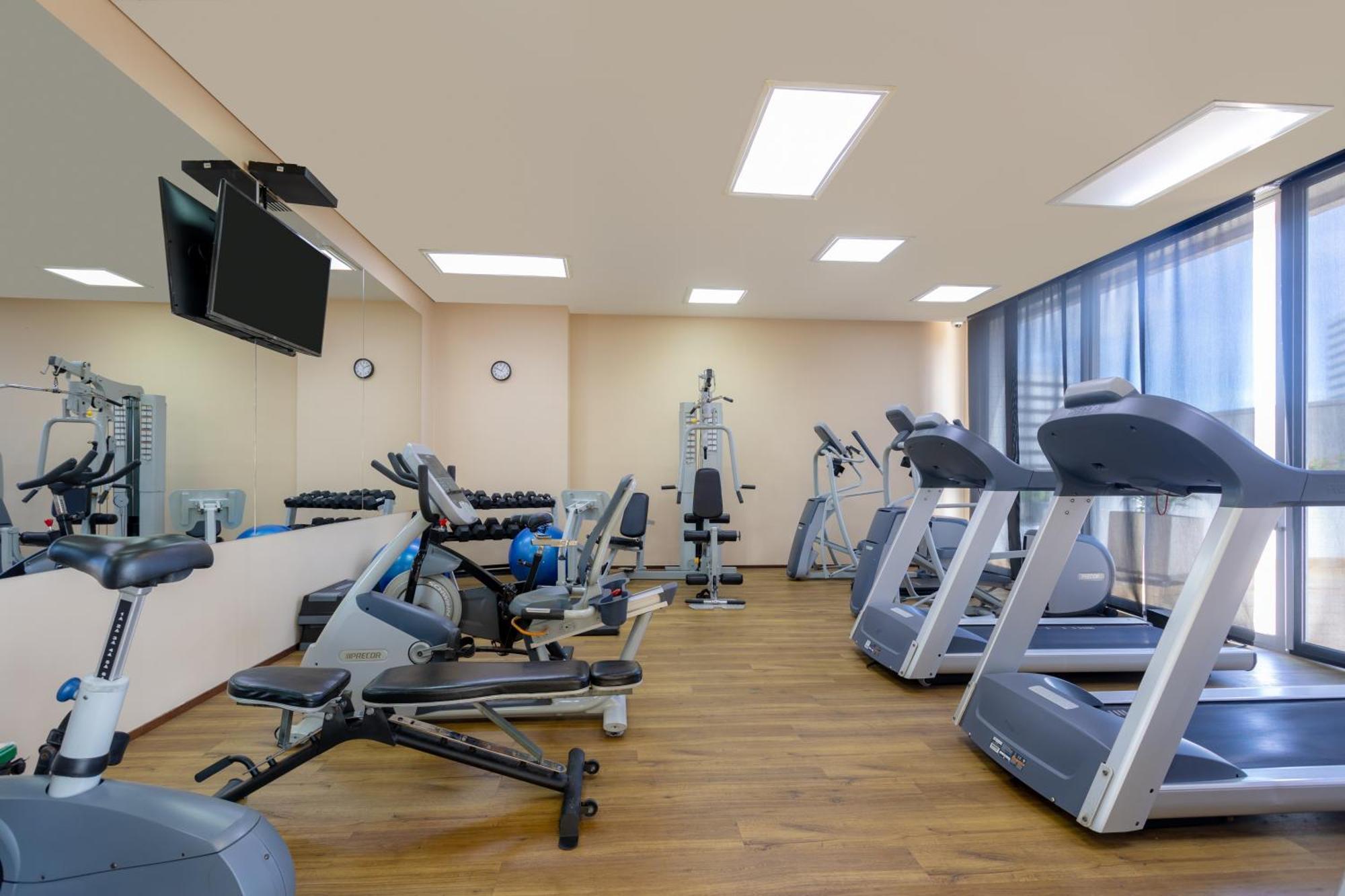 Estelar Alto Prado Barranquilla  Exterior foto The gym at the hotel